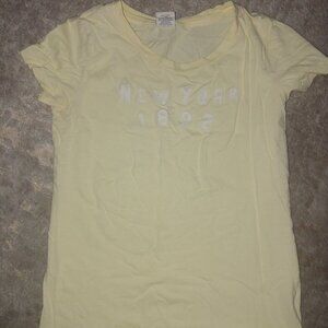 Y2K Abercrombie & Fitch form fitting yellow t-shirt size large
